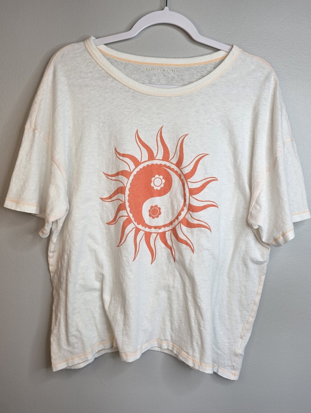 American Eagle Outfitters Oversized Tee with Coral Sun Yin-Yang Graphic Sz M